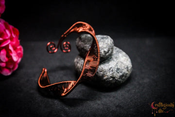 Wire Loom Helix Twisted Bracelet Cuff – Handmade Wire Jewelry