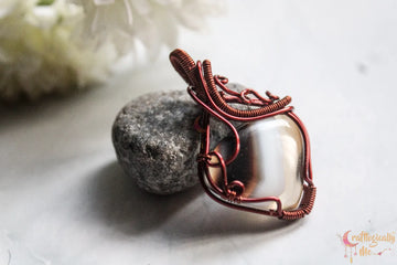 Banded Agate Gemstone Heart Pendant – Handmade Anti-Tarnish Copper Wire Wrapped Jewelry