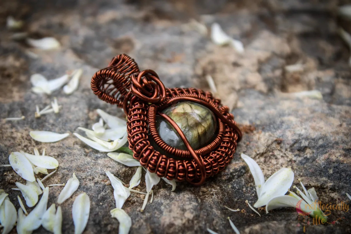 Green Labradorite Gemstone Coiled Wire Rose Pendant – Handmade Anti-Tarnish Copper Wire Wrapped Jewelry