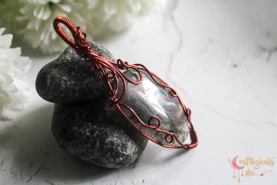 Moss Agate Gemstone Oval Minimalistic Wrap Pendant – Handmade Anti-Tarnish Copper Jewelry