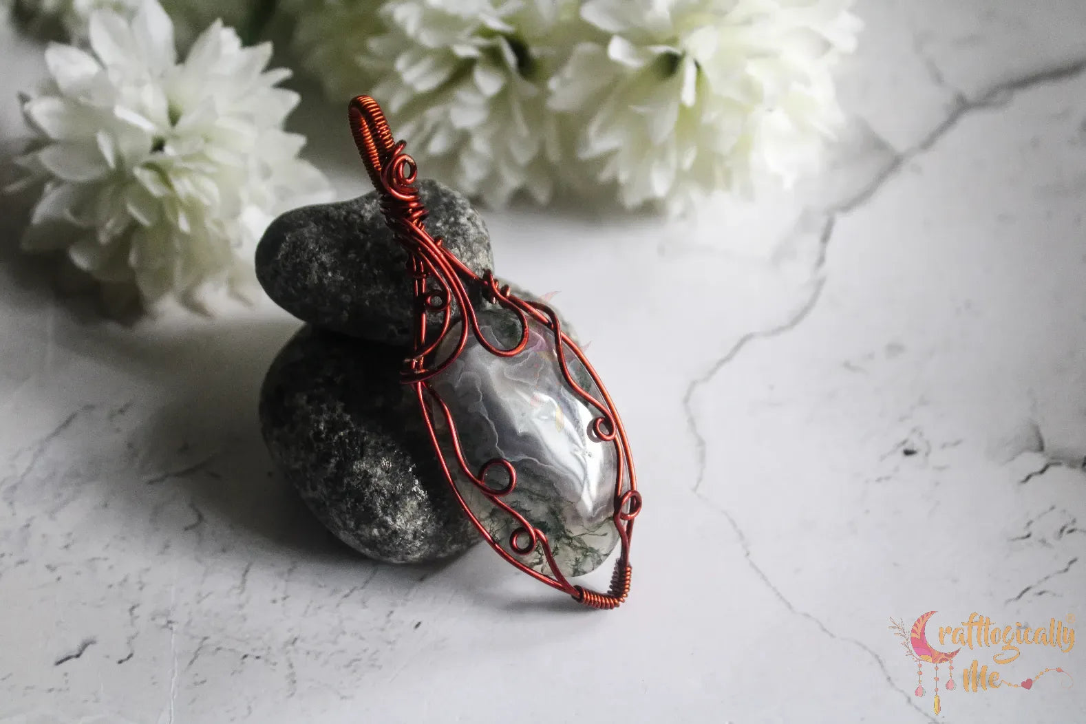Moss Agate Gemstone Oval Minimalistic Wrap Pendant – Handmade Anti-Tarnish Copper Jewelry