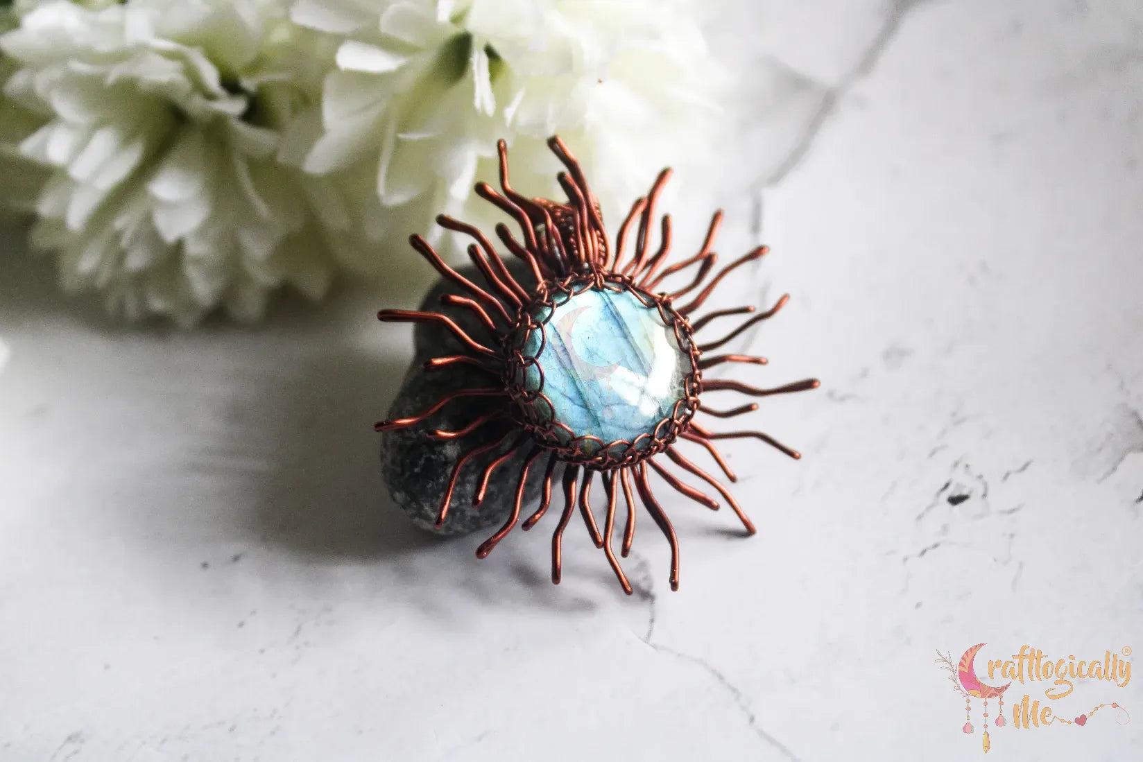 Blue Flash Labradorite Gemstone Sun Pendant – Handmade Anti-Tarnish Copper Wire Wrapped Jewelry