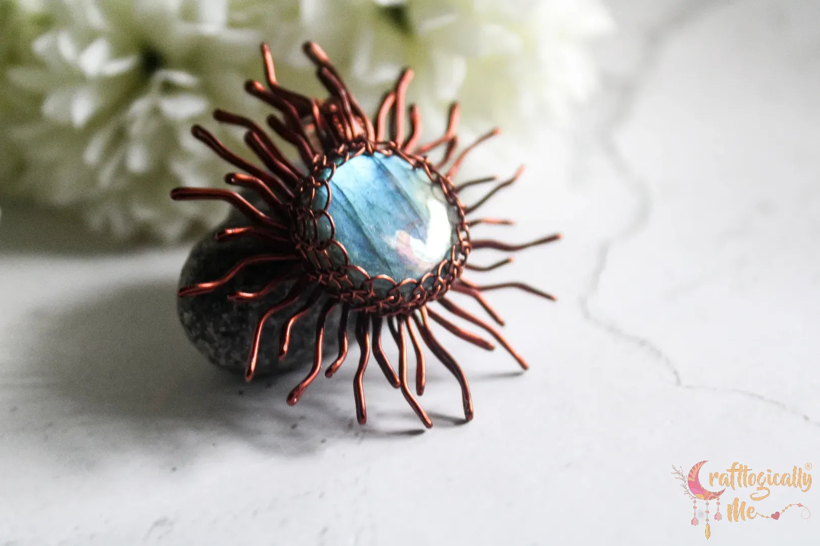 Blue Flash Labradorite Gemstone Sun Pendant – Handmade Anti-Tarnish Copper Wire Wrapped Jewelry