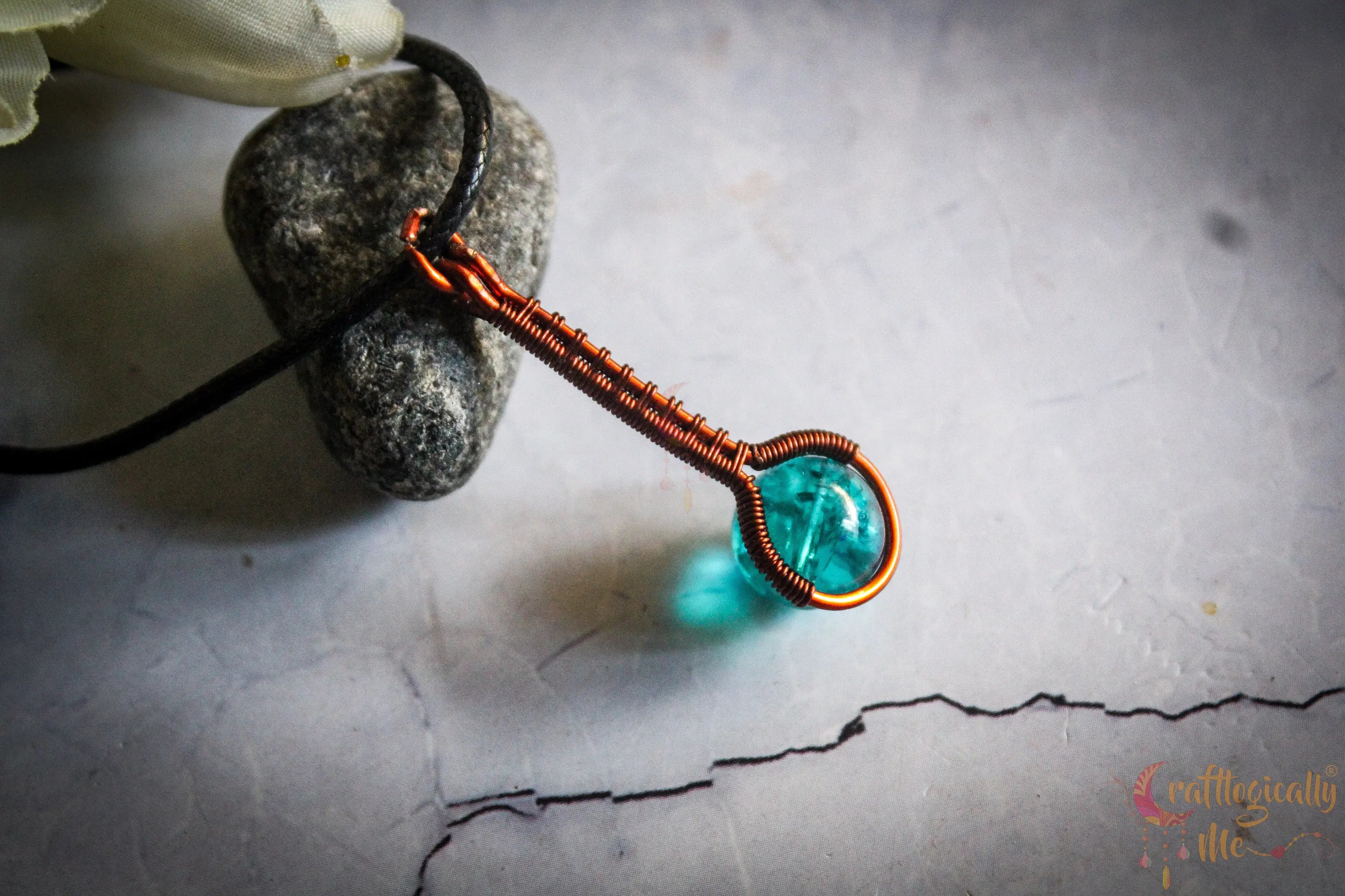 Crackle Bead Woven Pendant – Handmade Wire Wrapped Jewelry