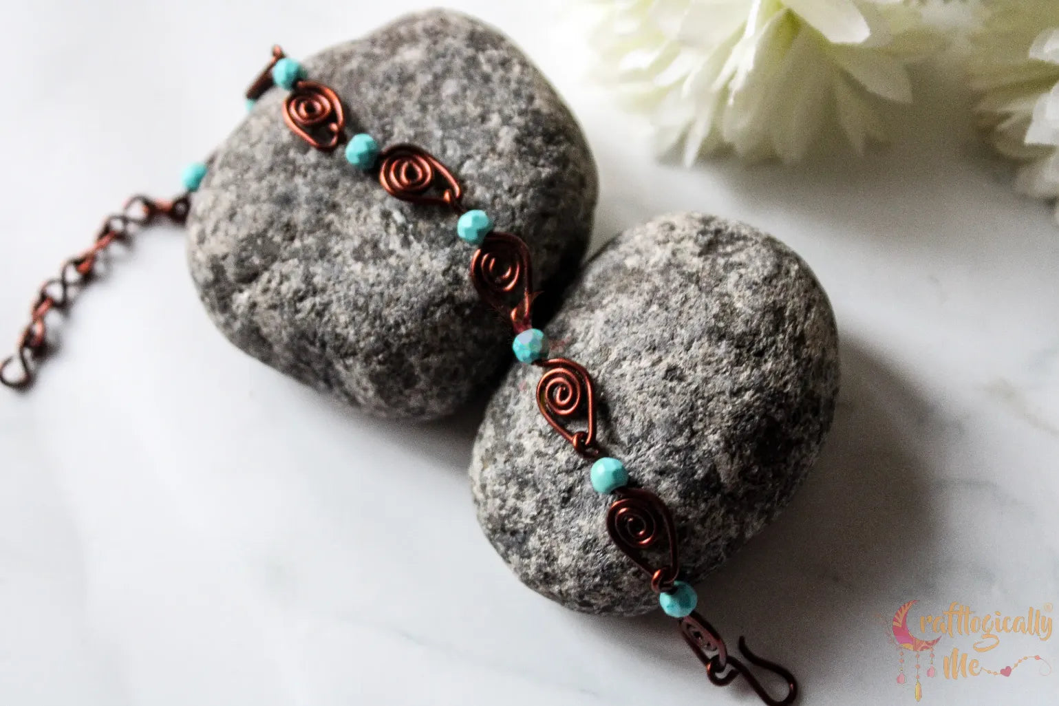 Pointed Swirls Bracelet with Beads – Artistic Wire Charm