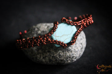 Turquoise Howlite Stone Cuff Bracelet – Handmade Anti-Tarnish Copper Jewelry