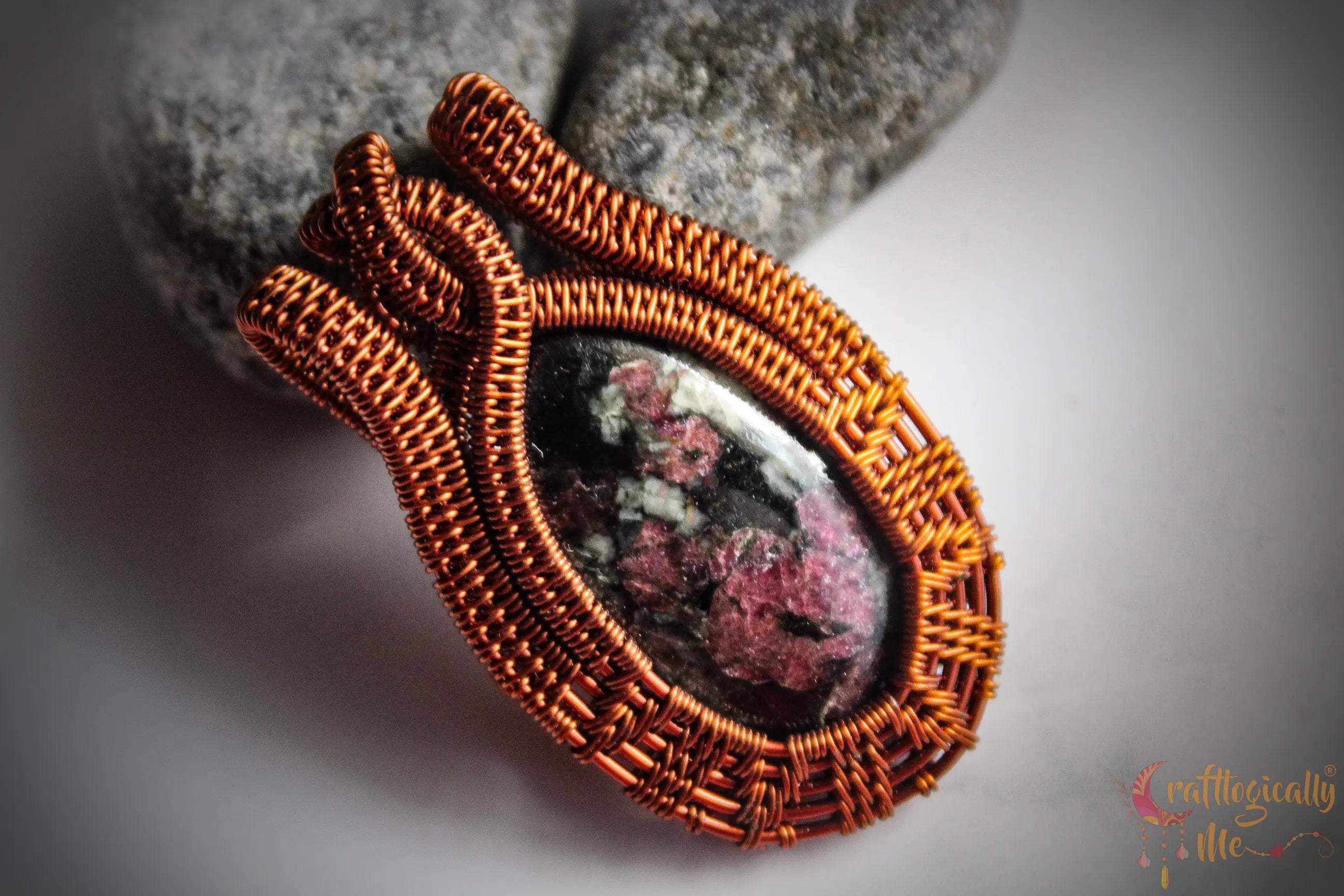 Edulite Gemstone Oval Pendant – Handmade Anti-Tarnish Copper Wire Wrapped Jewelry