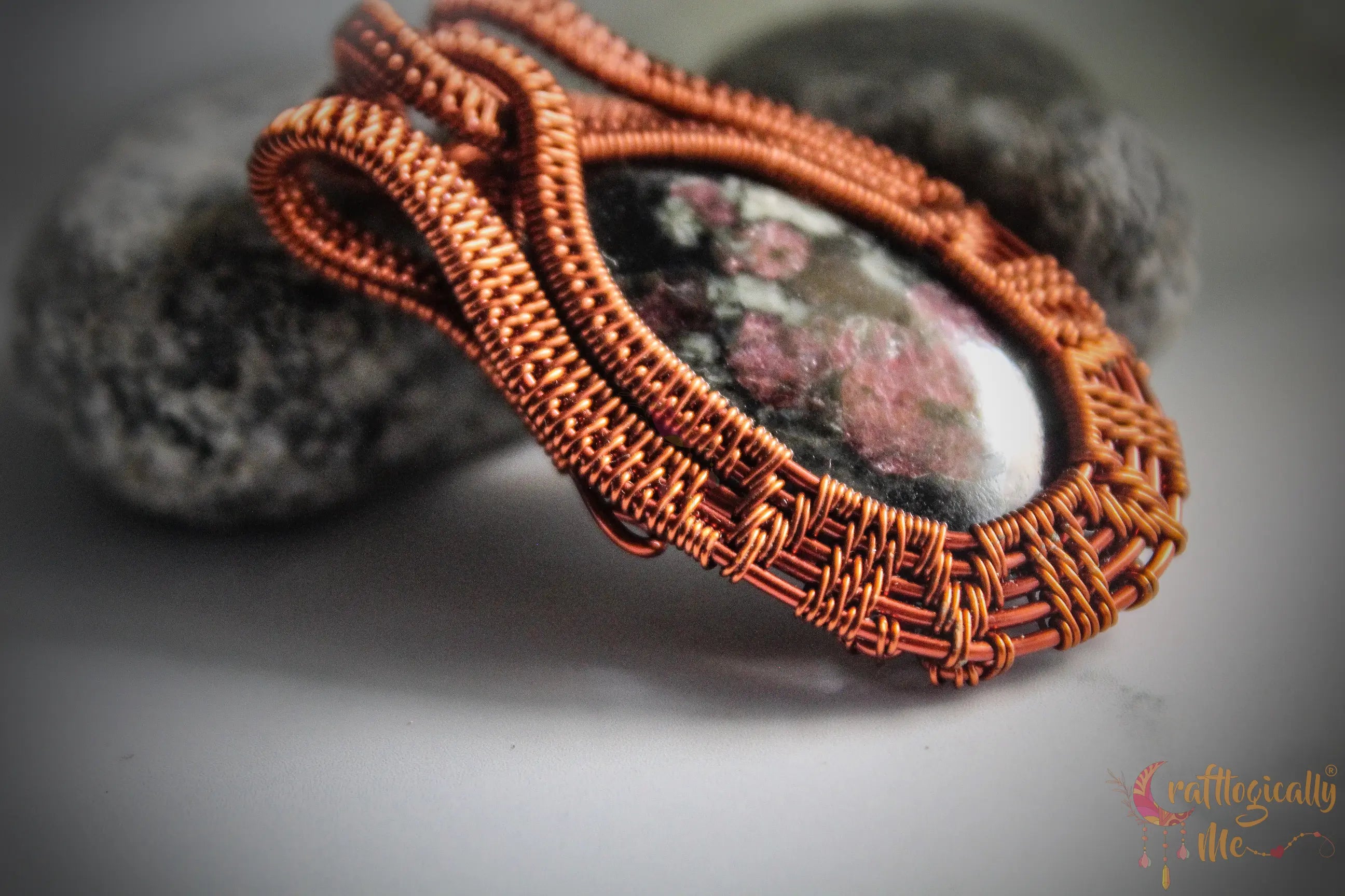 Edulite Gemstone Oval Pendant – Handmade Anti-Tarnish Copper Wire Wrapped Jewelry