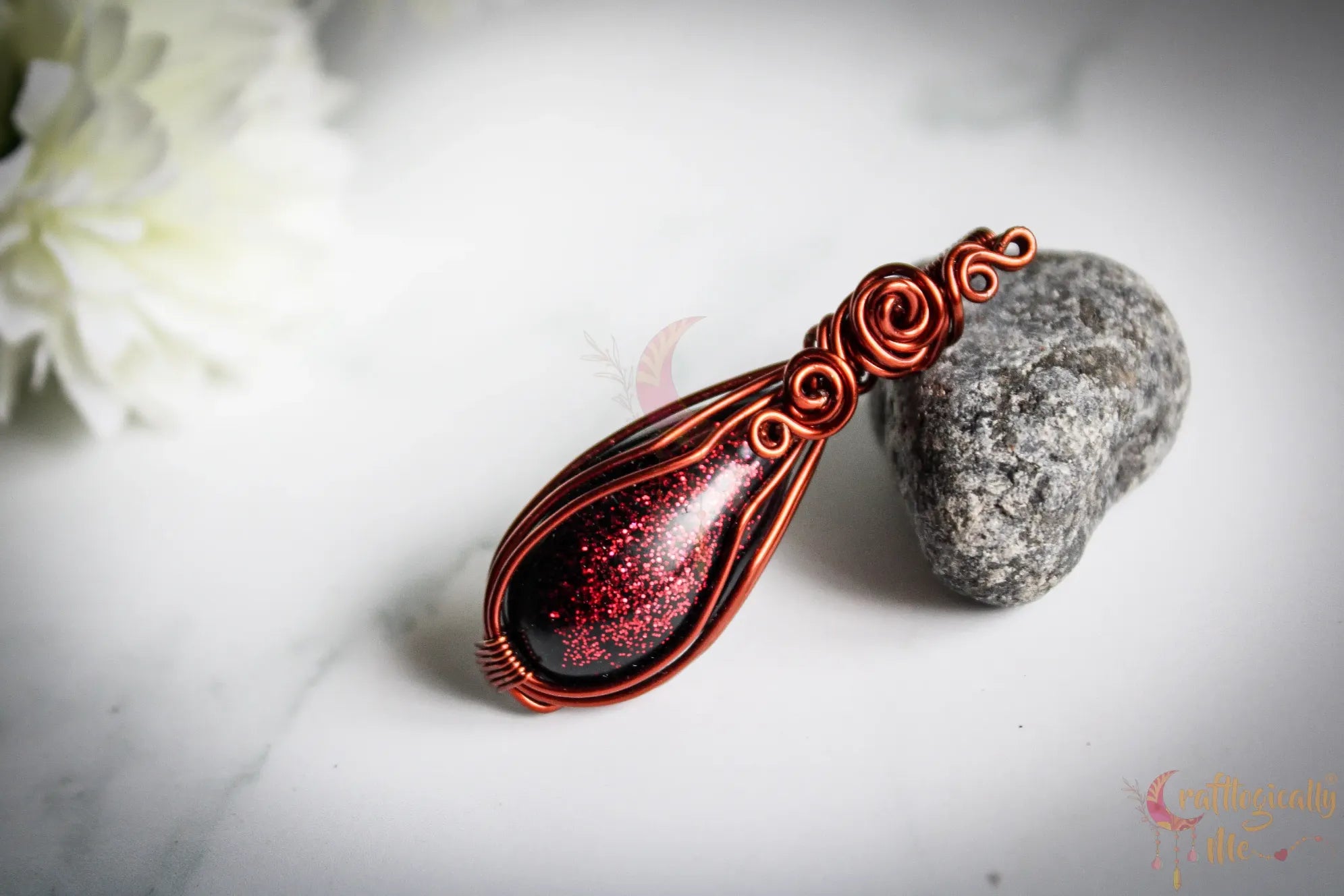 Red Glitter Resin Gemstone Pendant – Handmade Anti-Tarnish Copper Wire Wrapped Jewelry