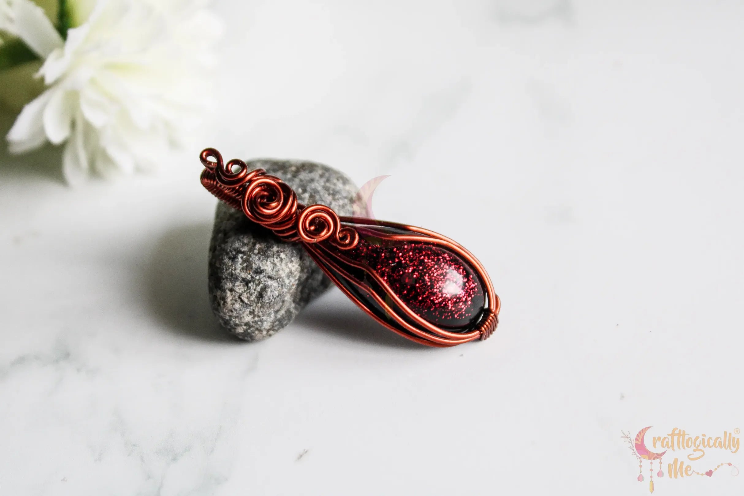 Red Glitter Resin Gemstone Pendant – Handmade Anti-Tarnish Copper Wire Wrapped Jewelry