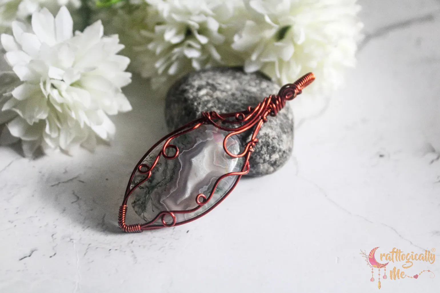 Moss Agate Gemstone Oval Minimalistic Wrap Pendant – Handmade Anti-Tarnish Copper Jewelry
