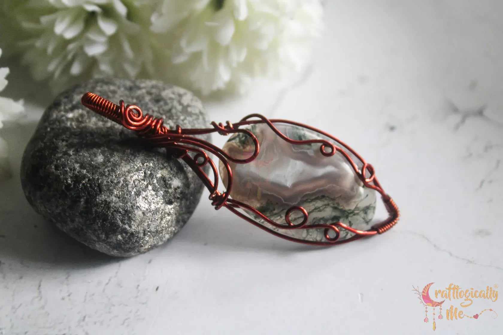 Moss Agate Gemstone Oval Minimalistic Wrap Pendant – Handmade Anti-Tarnish Copper Jewelry