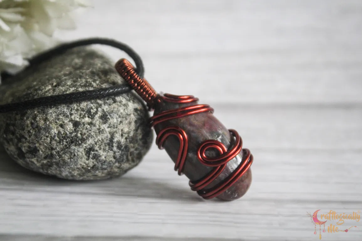 Red Moss Agate Free Style Wire Wrapped Pendant – Anti-Tarnish Copper Gemstone Jewelry