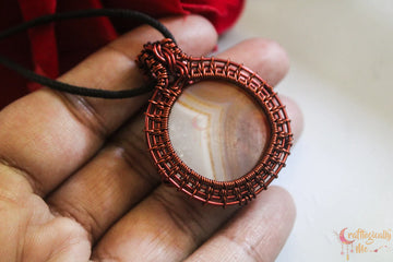 Crazy Lace Agate Round Gemstone Pendant – Anti-Tarnish Copper Jewelry