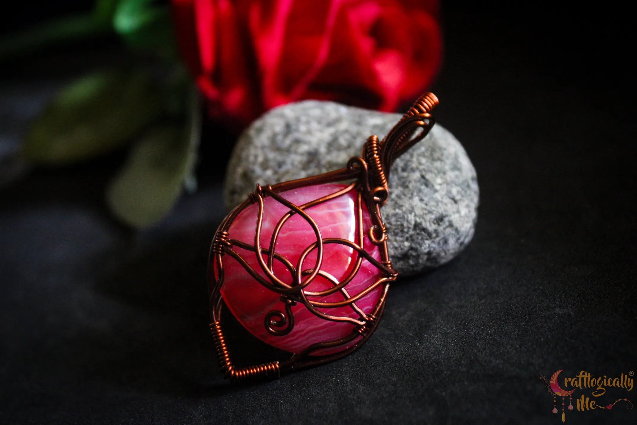 Pink Dyed Agate Lotus Gemstone Pendant – Anti-Tarnish Copper Jewelry