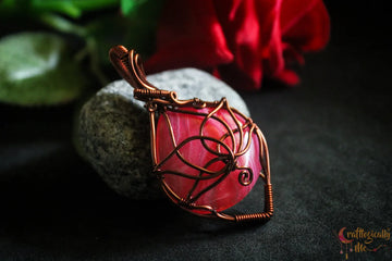 Pink Dyed Agate Lotus Gemstone Pendant – Anti-Tarnish Copper Jewelry