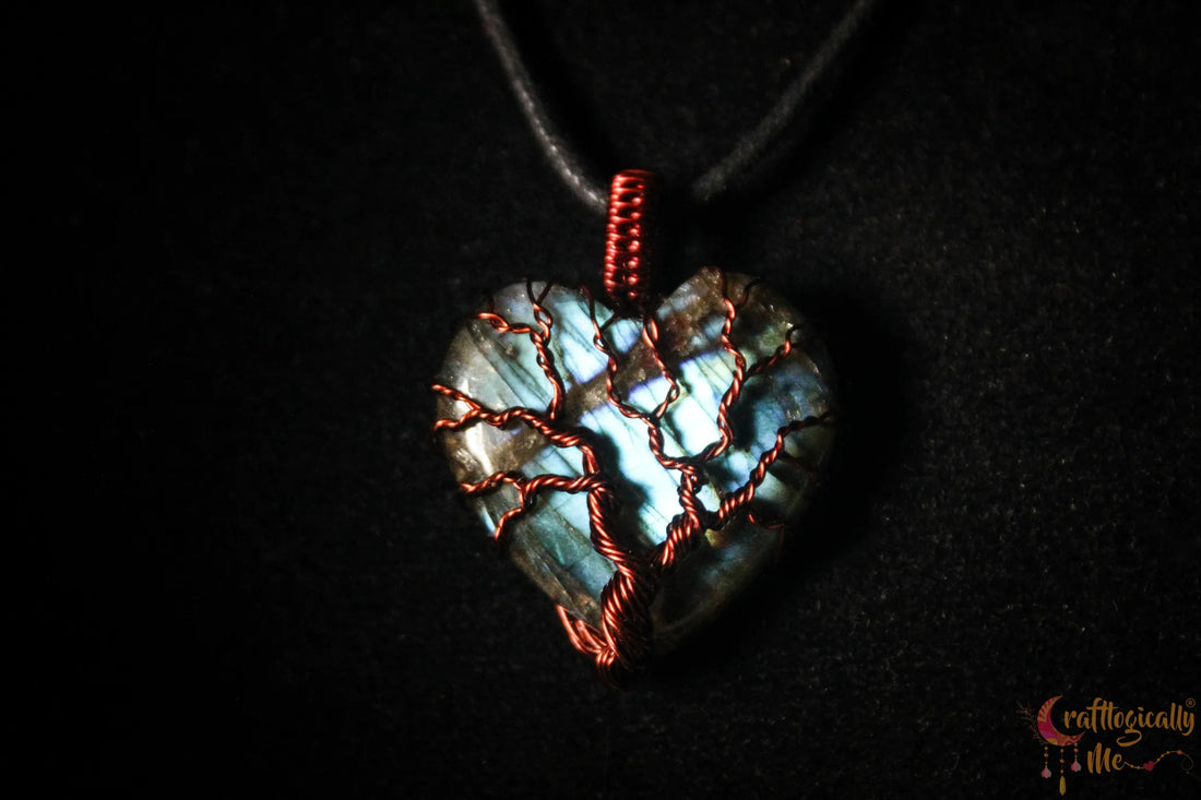 Blue Labradorite Tree of Life Gemstone Pendant – Anti-Tarnish Copper Jewelry