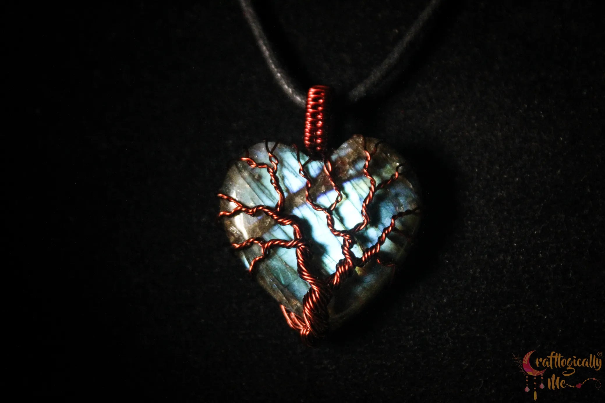 Blue Labradorite Tree of Life Gemstone Pendant – Anti-Tarnish Copper Jewelry