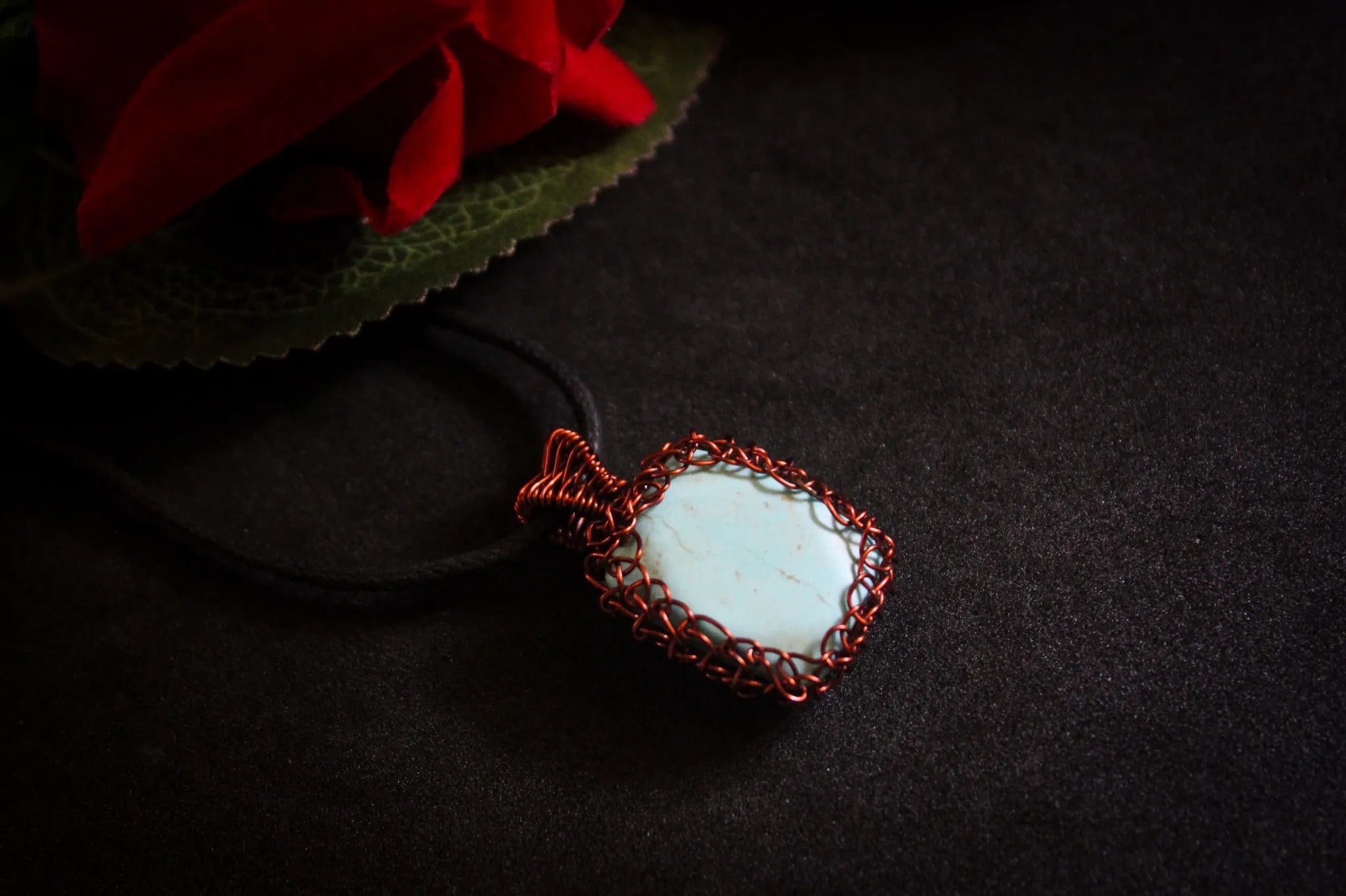 Turquoise Howlite Stone Rectangle Netted Pendant – Handmade Anti-Tarnish Copper Jewelry